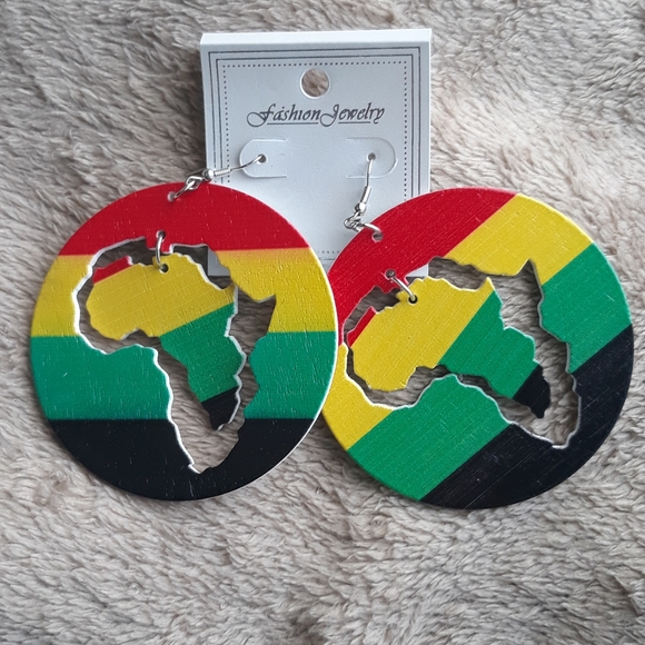 Africa earrings - Picture 1 of 6